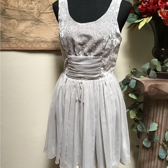 Free People Dresses & Skirts - Free People Light Gray Fabric Label